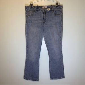 Women’s 18 medium bootcut Levi’s